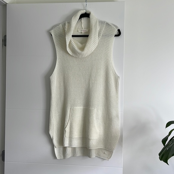 VINCE CAMUTO TOP FOR WOMEN - Picture 3 of 5